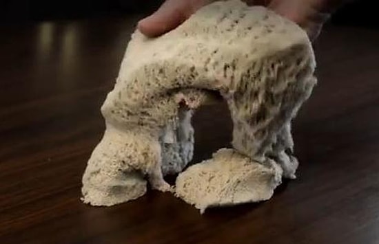 Asla Kurumayan Islak Kum