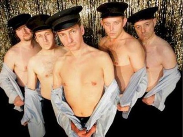 15. The Full Monty (Anadan Doğma)