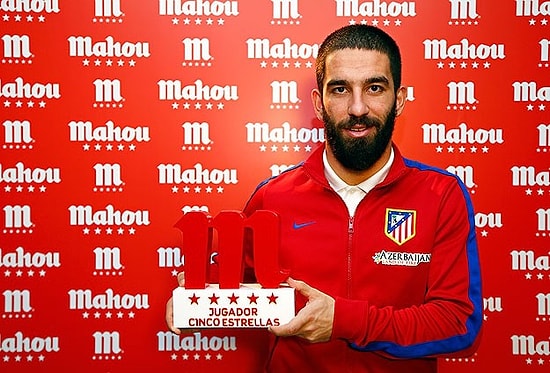 Arda Turan'a Ayın Futbolcusu Ödülü