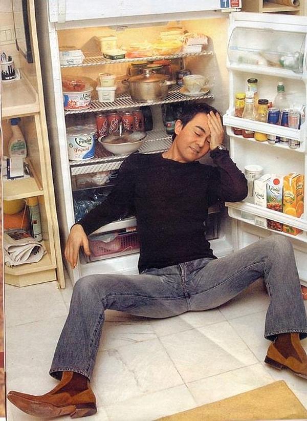 20. Buzdolabında yiyecek bir şey bulamayan Serdar Ortaç