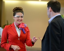 Virgin Atlantic'in Yer Hostesleri Google Glass Kullanmaya Başladı