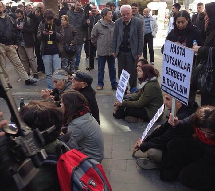 Ankara'da Tutuklu Hasta Yakınlarına Biber Gazı