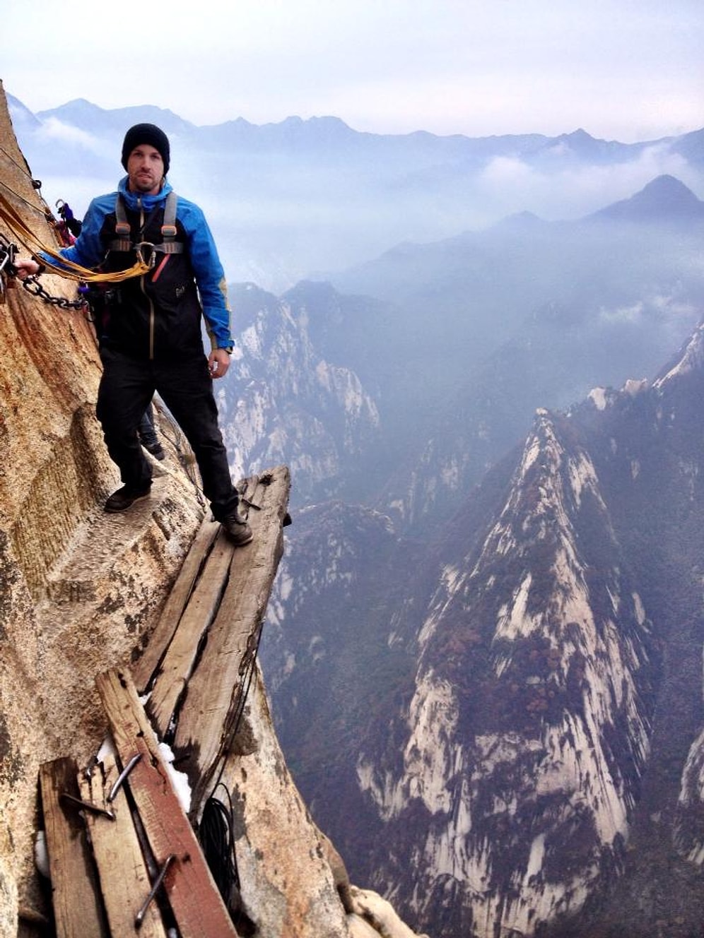 Bakınca Bile Kanınızı Donduracak 7 Tehlikeli Yürüyüş Yolu