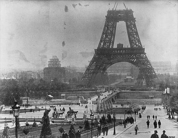 1888 yılında Eyfel Kulesi İnşaatı.