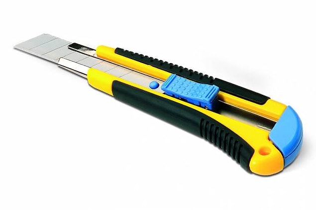 3. Maket bıçaklarının arka kısmındaki yarık