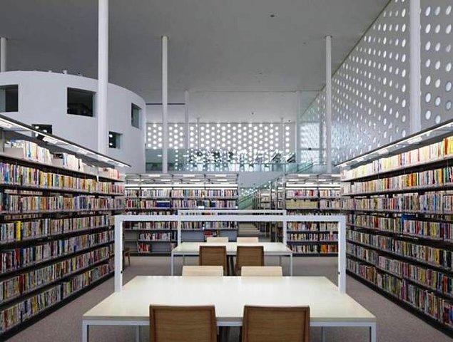 11. Kanazawa Umimirai Kütüphanesi (Kanazawa, Japonya)