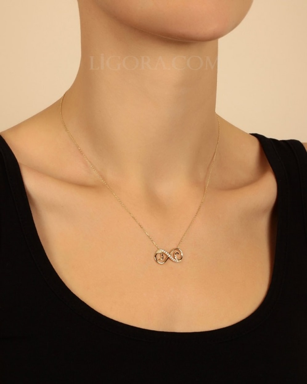 Giyim Tarzı ve Şans Kolyesi Modelleri