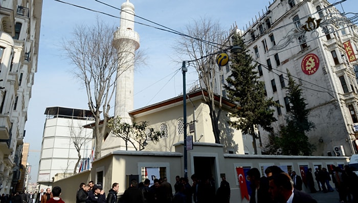 Hüseyin Ağa Cami'ine Nazım Hikmetli Açılış