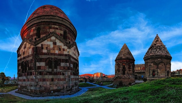 25 Erzurum