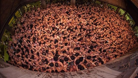 Japonya'da Çıplaklar Festivali