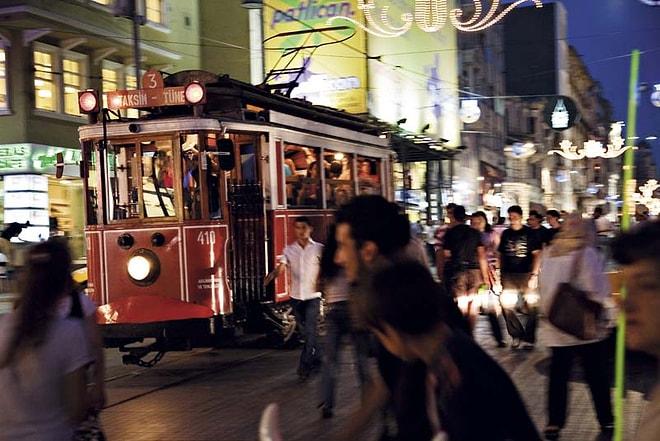 Bağzı Politik Kimselerin Taksim'de Takıldığı 10 Klişe Mekan