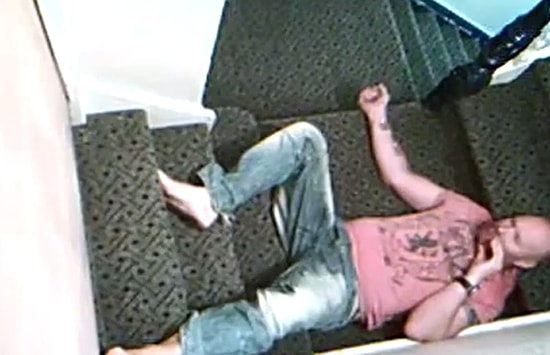 Komşusunu Rahatsız Eden Adamın Dramı