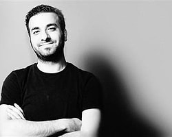 Stand Up'ın Yeni Yüzü Hasan Can Kaya Sahnede
