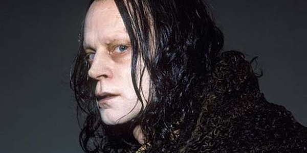 21)Brad dourif (Grima) rolü için 5 kere kaşlarını kazıtmış.