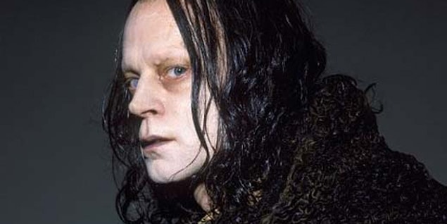 21)Brad dourif (Grima) rolü için 5 kere kaşlarını kazıtmış.