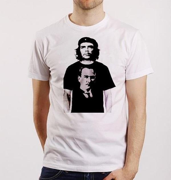 10. Atatürklü tişört giyen Che'nin tişörtünü giyen adam.