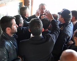 Efkan Ala'ya 'Ayakkabı Kutusu' Protestosu