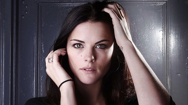 Jaimie Alexander-Thor Karanlık Dünya