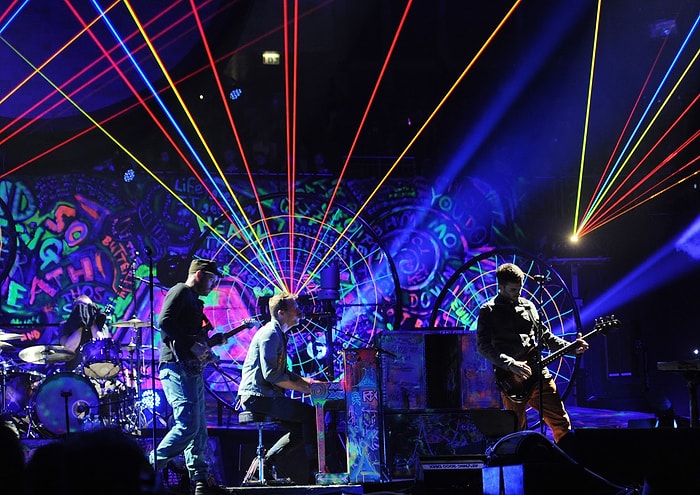 Coldplay'den Yeni Şarkı: Midnight