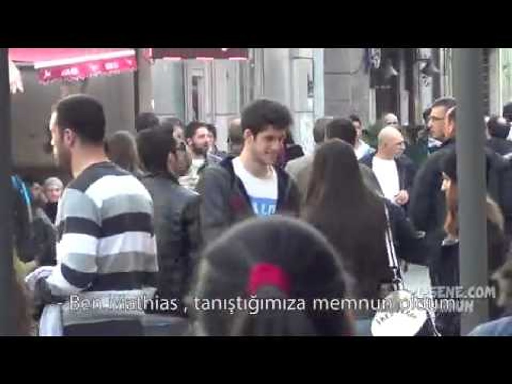 İngilizce Konuşarak Türk Kızlardan Numarasını Almak