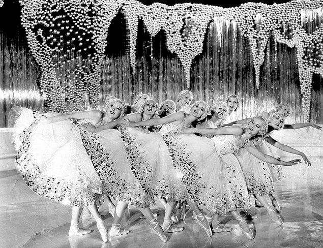 83. The Broadway Melody (1929) - 6.6 Puan