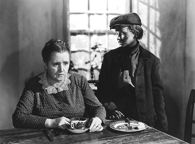 53. How Green Was My Valley (1941) - 7.9 Puan