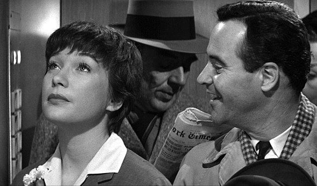 16. The Apartment (1960) - 8.4 Puan