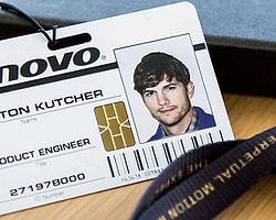 Ashton Kutcher Telefon Tasarlayacak