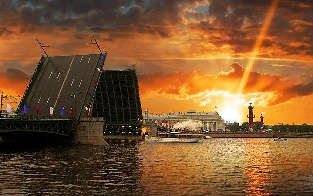 17. Saint Petersburg, Rusya