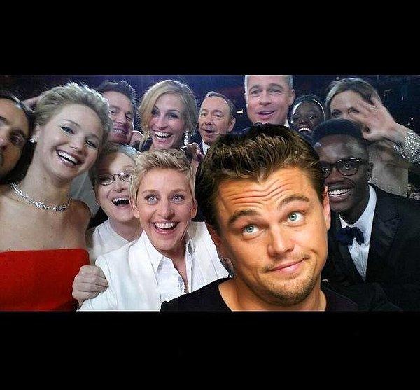 12. DiCaprio Selfie 2 :(