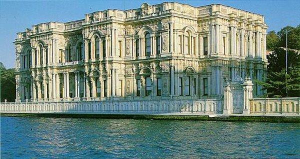 26. İstanbul'un saraylarını ziyaret etmek