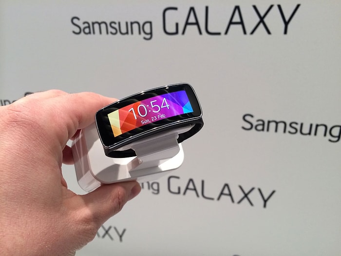 Samsung Gear Fit'e En İyi Mobil Cihaz Ödülü