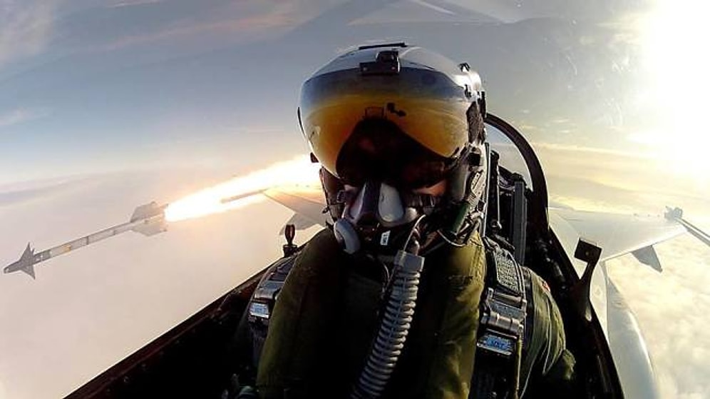 F-16 Pilotu Öyle Bir 'Selfie' Çekti ki...