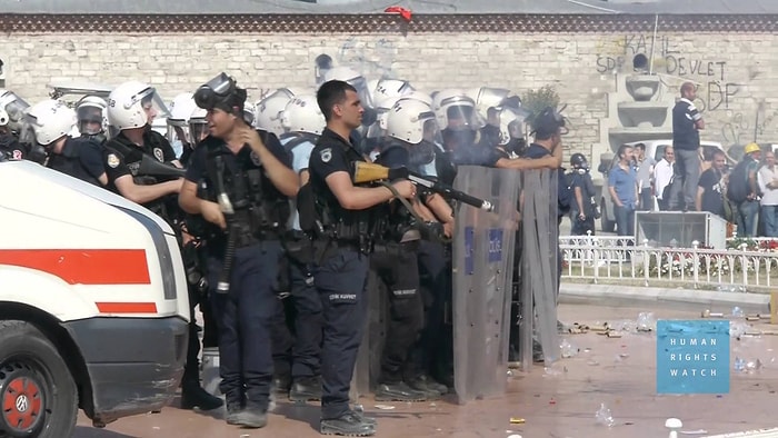 Hukuksuz Göz Yaşartıcı Bomba Kullanımı