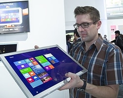 İşte Panasonic'in 20 İnç'lik "Dev" Tableti!