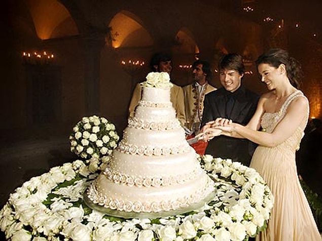 Tom Cruise ve Katie Holmes-$2 milyon dollar