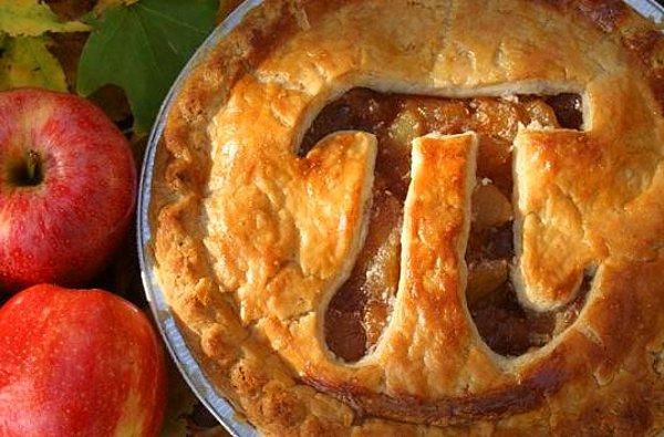Pi Günü'nün olmazsa olmazı elmalı turta