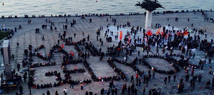 'Katil Geliyor İzmir Boyun Eğmiyor'