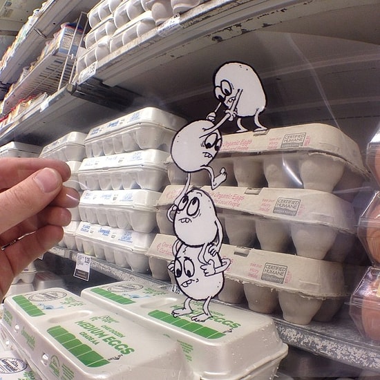 Şeffaf Kağıtlara Çizim Yaparak Gerçek Dünyaya Montaj Yapan Sanatçının Eğlenceli Dünyası