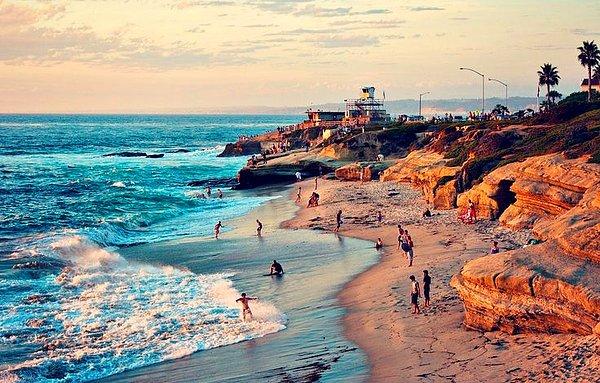 10. La Jolla Beach, San Diego, California