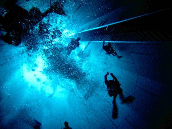 5. Belçika'daki NEMO33 havuzu, yaklaşık 40 metrelik derinliğiyle dünyanın en derin havuzu