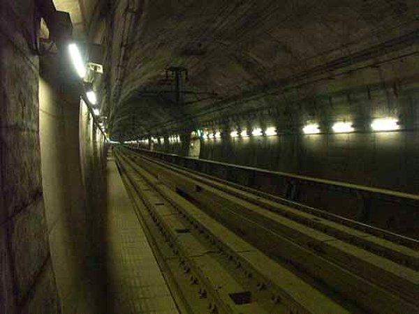13. Dünyanın en uzun karayolu tüneli