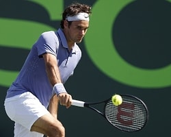 Federer, Karlovic'i Rahat Geçti