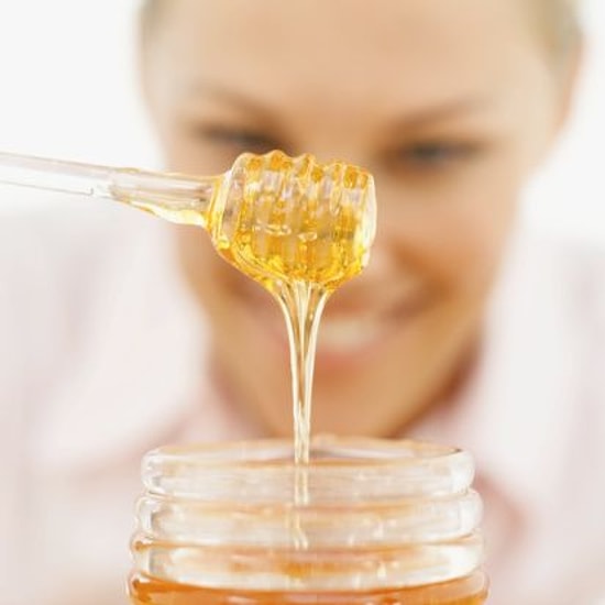 Yıpranmış Saçlara Bal Maskesi