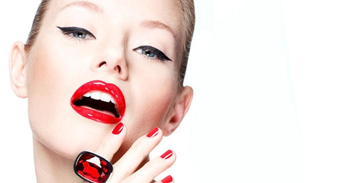 Beyaz Tenli Bayanlar İçin Makyaj Önerileri