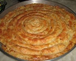 Elde Açılan Kıymalı Börek Tarifi