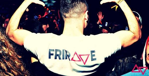 FriRave t-shirt'lü çocuk