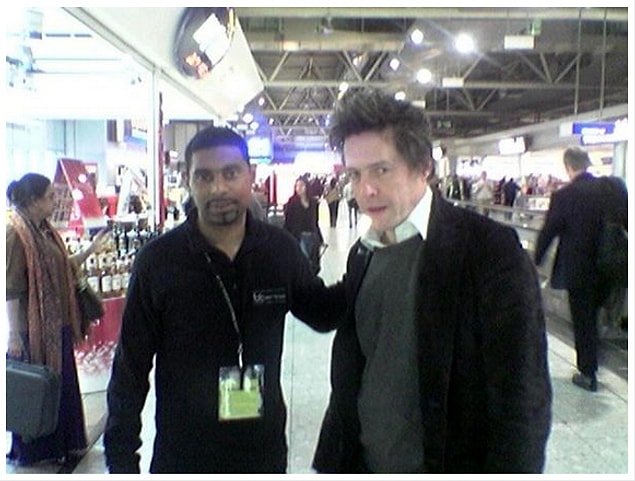 Hugh Grant ve sevgi dolu ifadesi.