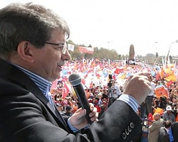 Konya Mitinginde Erdoğan'ın Yerine Davutoğlu Konuştu