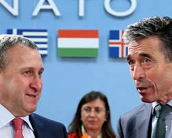 Ve NATO Rusya ile İlişkileri Dondurdu